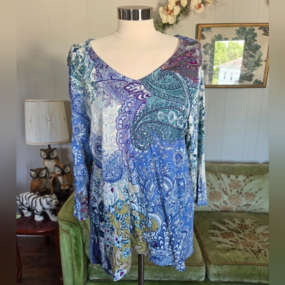 🪨 Chico's Multicolor Paisley V-Neck Tunic